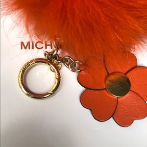 🔥MK Pom Pom key ring